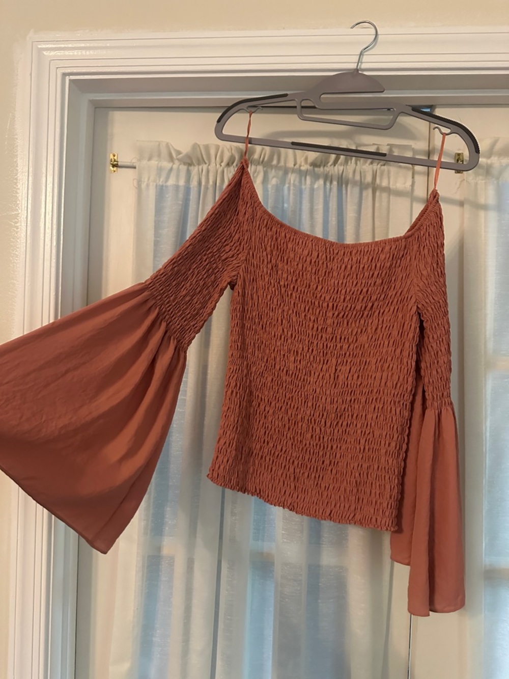 Express Rust Smocked Off-Shoulder Top - Picture 3 of 4
